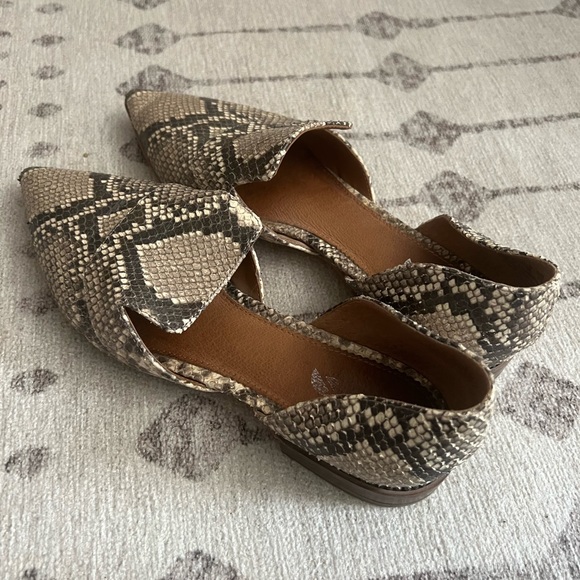 Franco Sarto Toby Flat in Roccia Leather - Picture 6 of 8